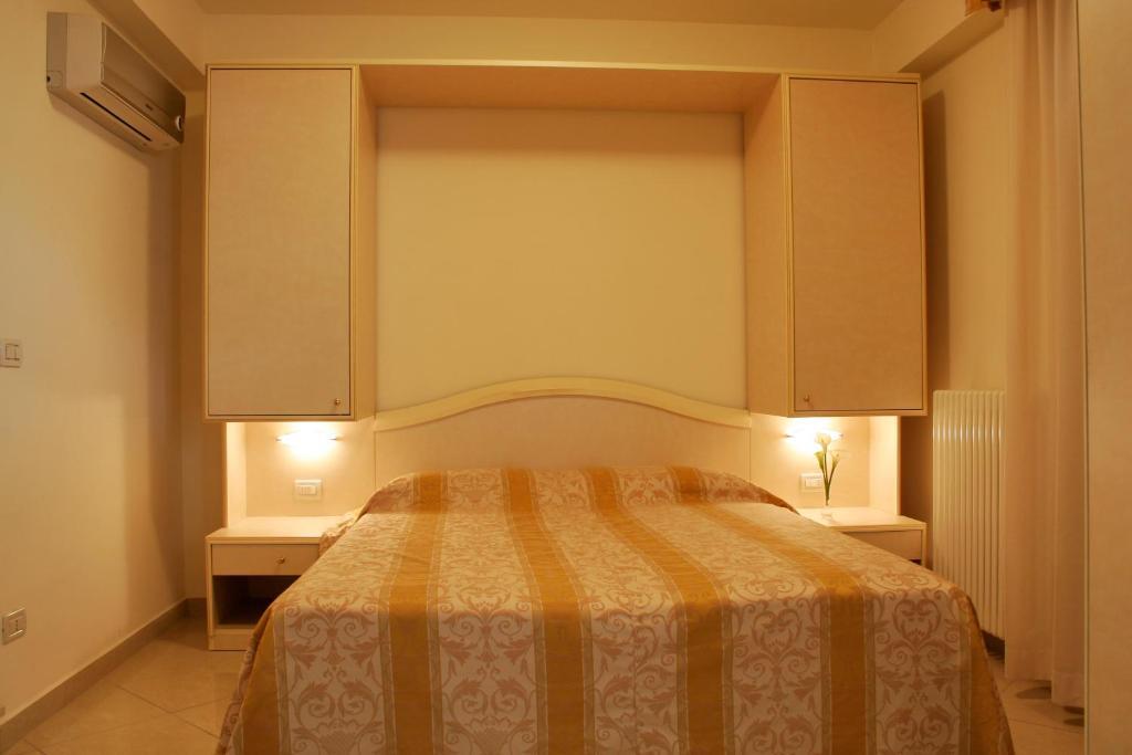 Residence Olimpo Rimini Szoba fotó